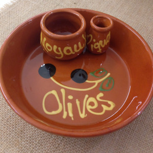 hand-painted-olive-dish